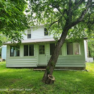 195 Maple St, Tobyhanna, PA, 18466