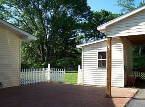 patio,workshop and carpt