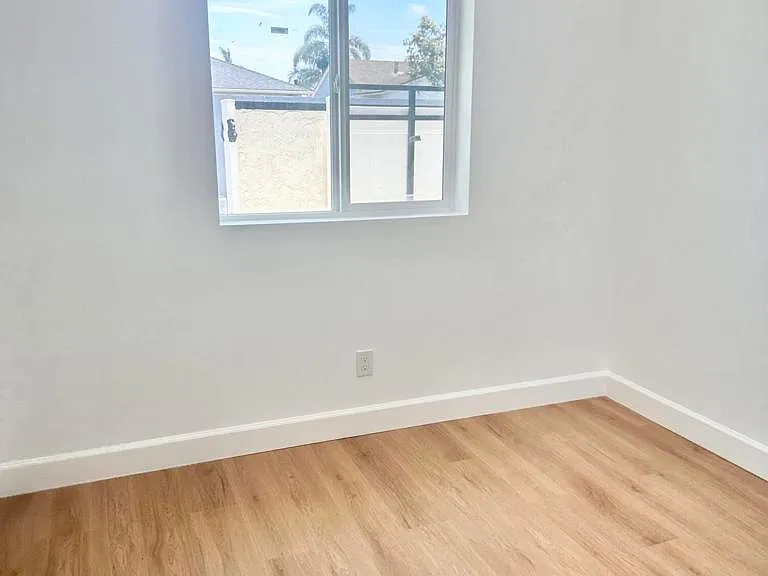 324 N J St — Photo 5