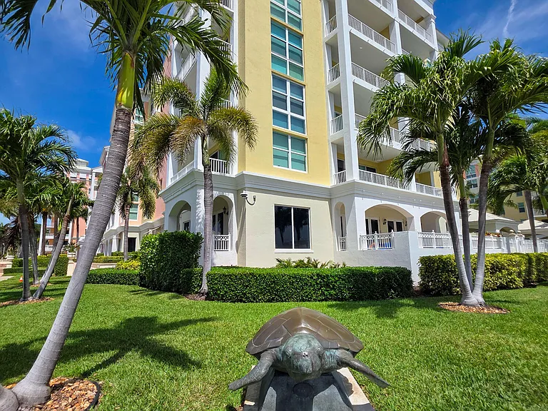 806 Windward Way #323 — Photo 40