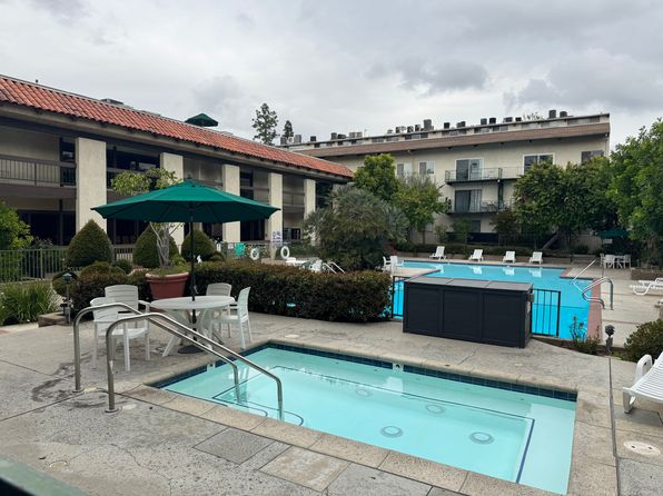 5460 White Oak Ave Unit E318