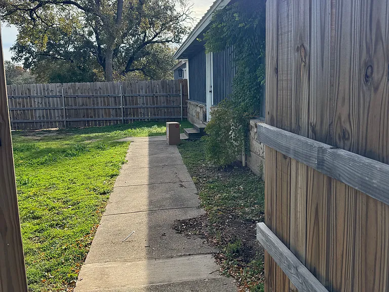 9551 Lechner Rd #G — Photo 15
