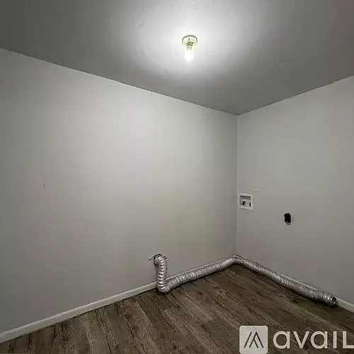 40 Anderson St — Photo 2
