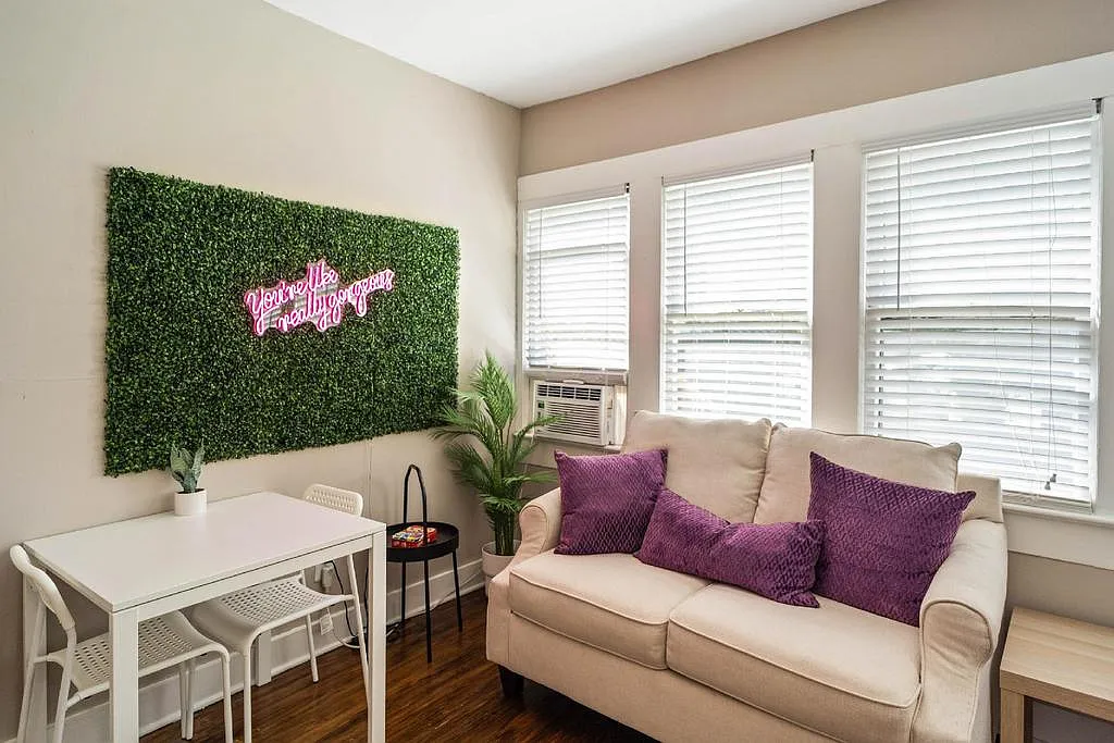 1 bed, $3,427 — Photo 2