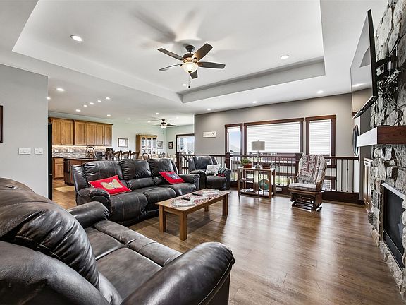 5th image of 2791 Creekview Trl