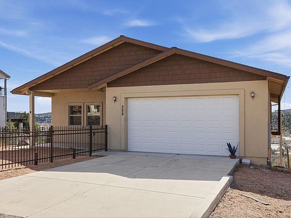 3rd image of 711 W Summit St