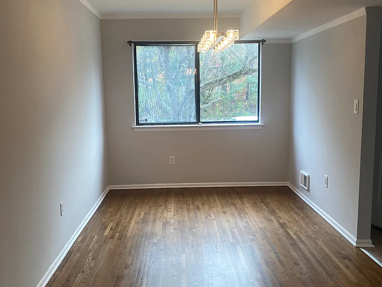 3713 Birchwood Ct — Photo 3