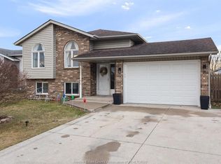 35 Vermont Dr, Amherstburg, ON N9V 3X8