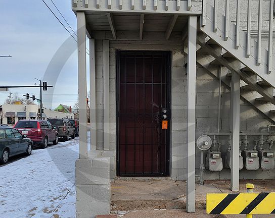 4th image of 18 W Arkansas Ave Unit 4
