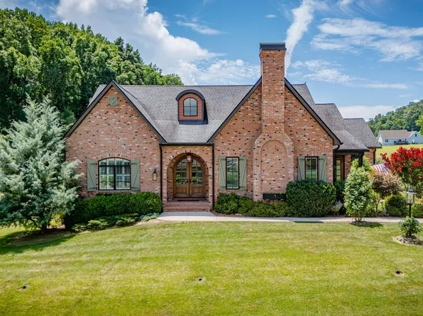 9 Jasmine Ter, Johnson City, TN 37615