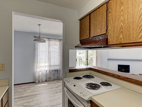 5th image of 270 SE Barrington Dr APT C302