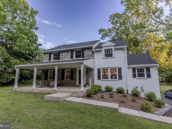 61 Chapel Hill Rd, Media, PA 19063