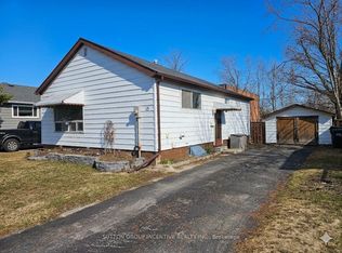 15 Newton St, Barrie, ON