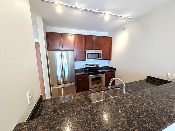 5th image of 100 E 14th St #81