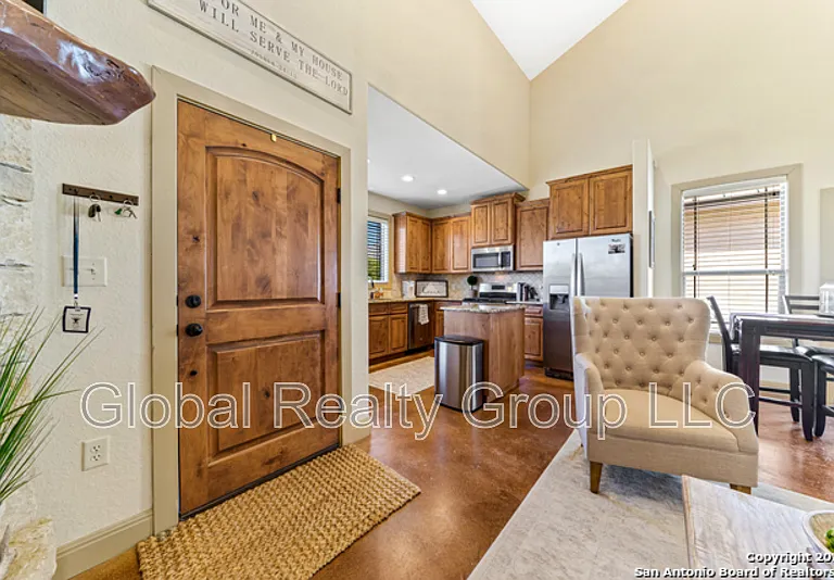 1670 Gruene Vineyard Xing — Photo 2