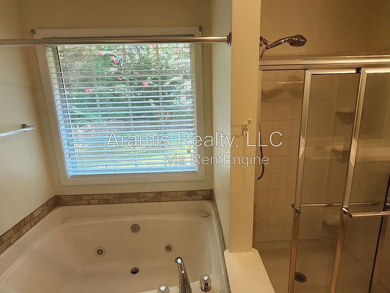3241 Cranberry Ln — Photo 12