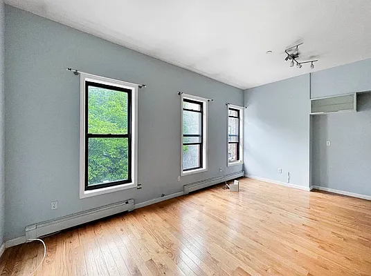 Rented by Keller Williams NYC | media 9