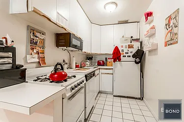 Rented by Bond New York