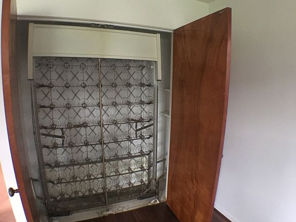 3rd image of 3002 McArthur Dr APT 1