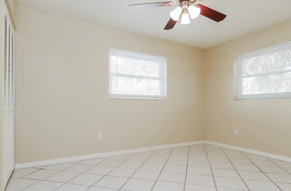 1st image of 4496 SW 27th Ave
