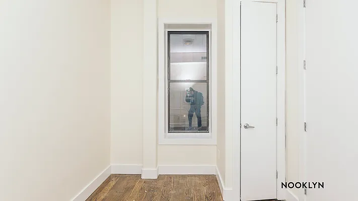 Rented by Nooklyn NYC LLC | media 18