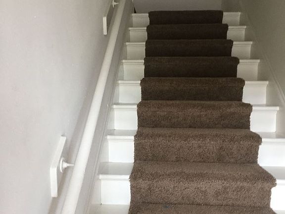 3rd image of 264 Cerritos Ave