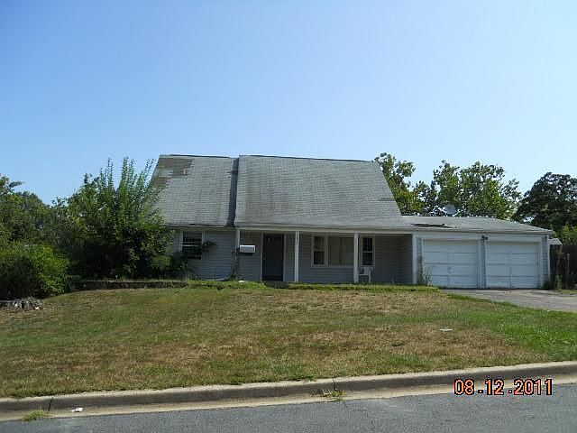 2nd image of 15808 Paramont Ln