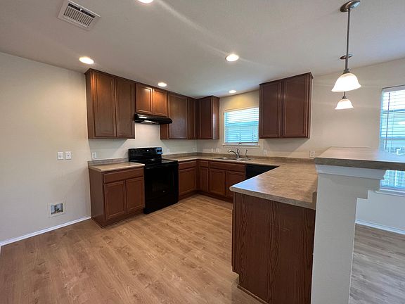 4th image of 291 Gina Dr