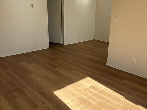 3rd image of 3739 Delmas Ter APT 6