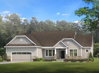 34 Copper Ridge Dr, Mechanicville, NY 12118