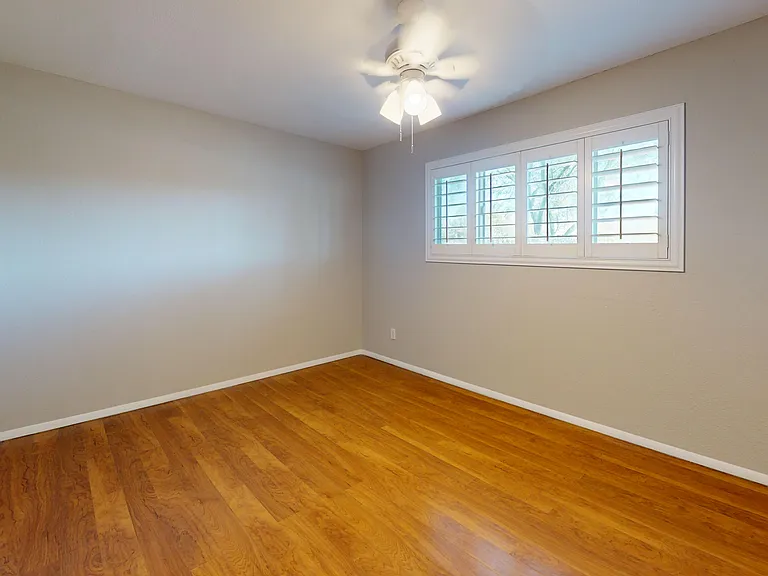 2080 E Greenway Dr #2 — Photo 18