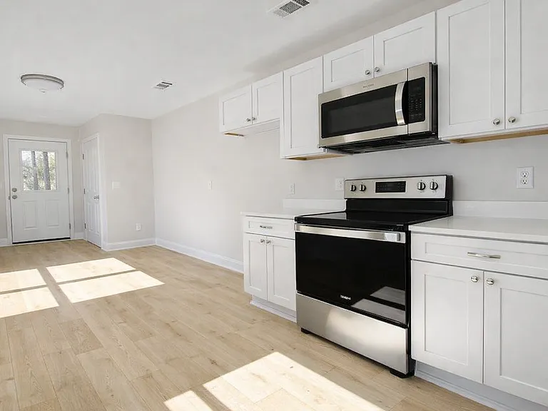 4654 Falcon Way — Photo 5