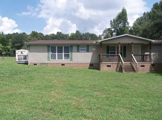 815 Rocky Ridge Rd, Enoree, SC 29335