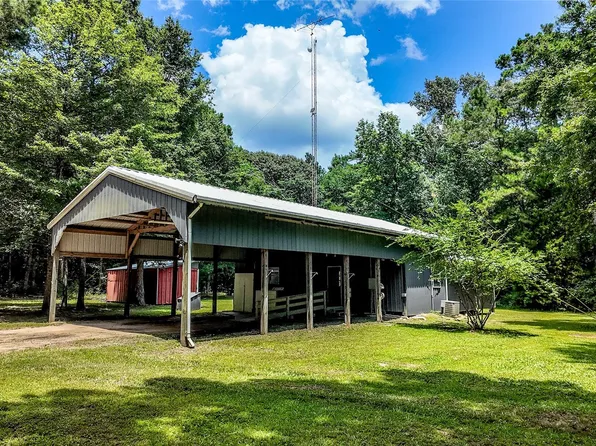 127 Buckthorn Acres Dr, Huntsville, TX 77340
