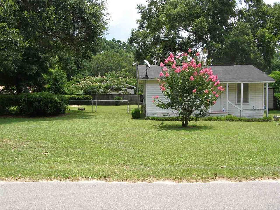 1st image of 4814 Lynn Dr