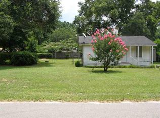 4814 Lynn Dr, Pace, FL 32571