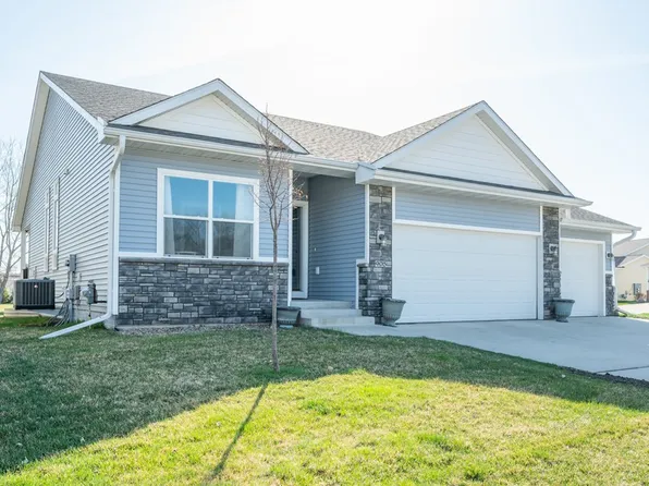 905 Chinook Way, Polk City, IA 50226