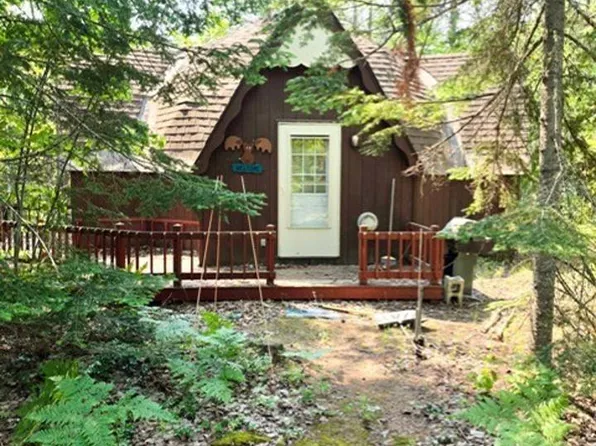 8285 N Beaver Rd, Paradise, MI 49768