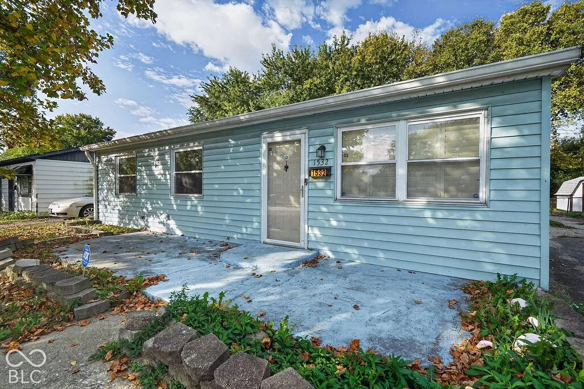 4 bed, 2.0 bath, 1440 sqft, $1,800 — Photo 3