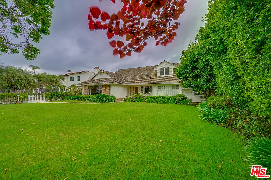 5 bed, 6.0 bath, 4412 sqft, $31,500 — Photo 4