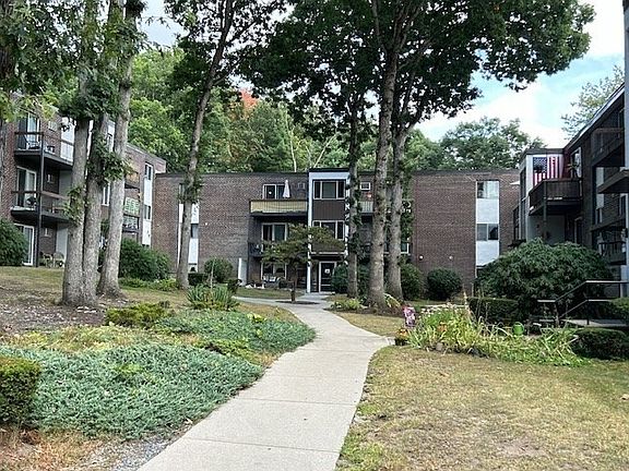 4th image of 599 Old W Central St #A10