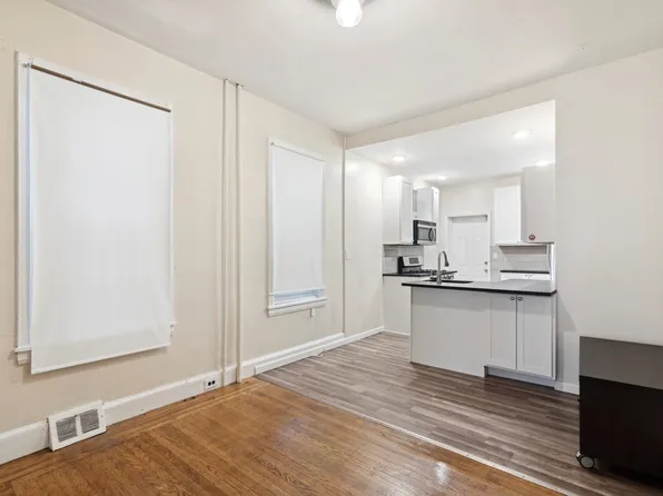 2012 N Carlisle St, Philadelphia, PA 19121