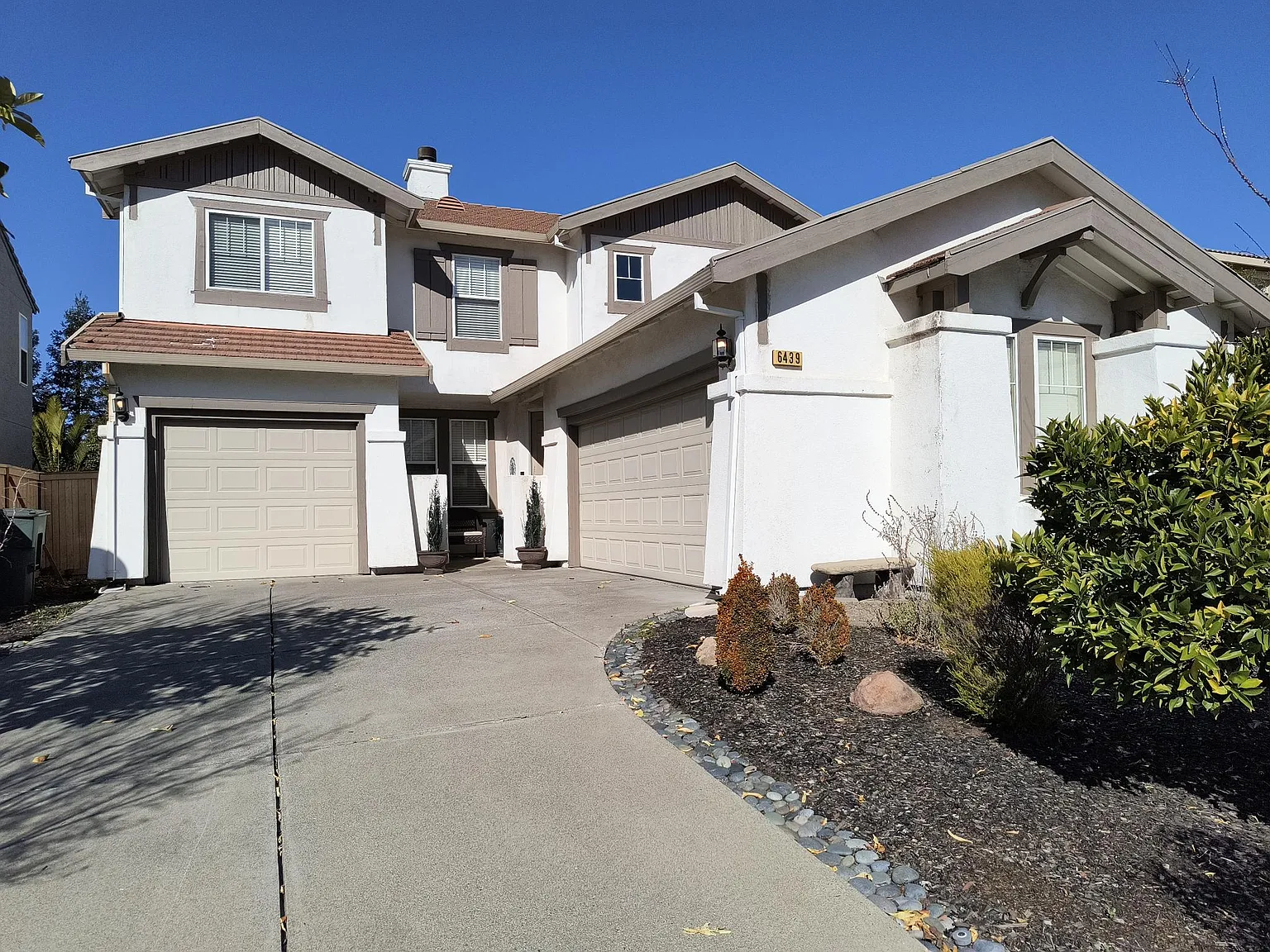 6439 Cormorant Cir photo 1