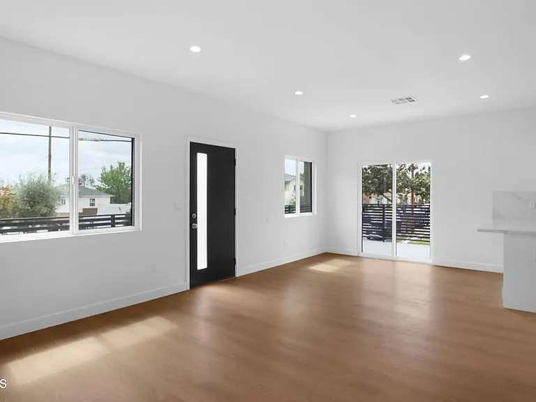 112 N Kenneth Rd #201 — Photo 4