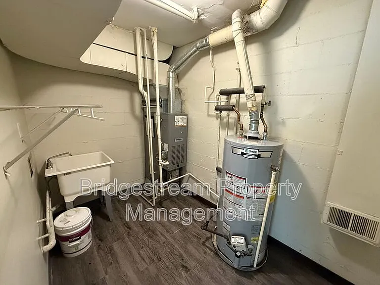 519 Heather Dr #1C — Photo 11