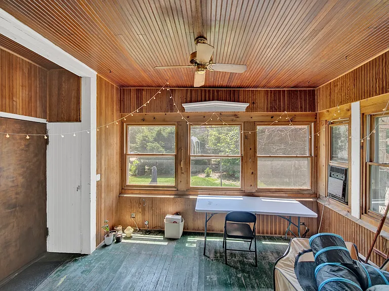 826 Hamlin St — Photo 22