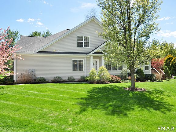 2nd image of 14 Carlson Ridge Court #14