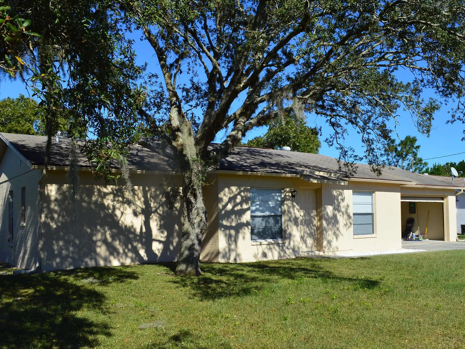 12373 Shafton Rd — Photo 2
