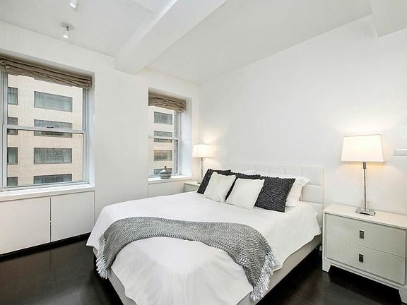 5th image of 40 E 61st St APT 6C