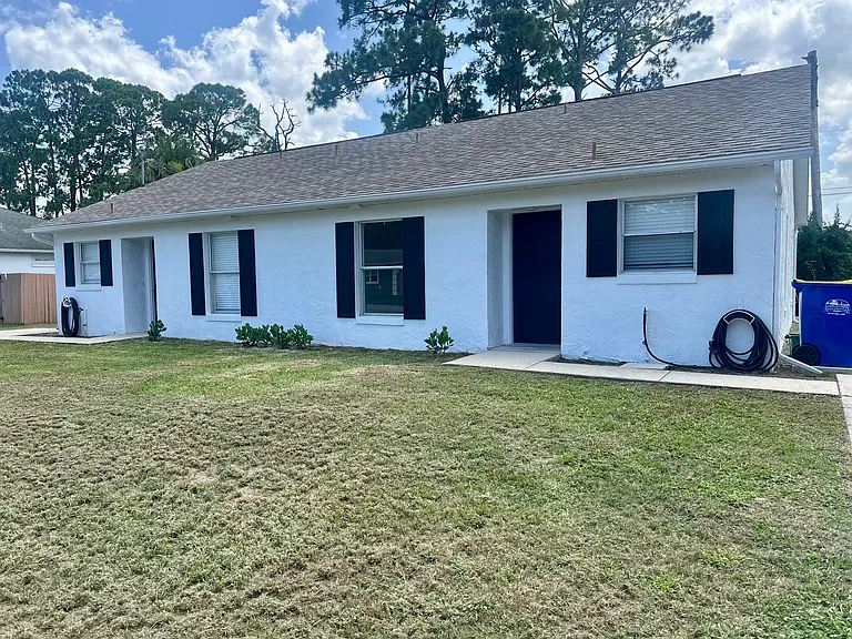 1930 & 1932 Fern Palm Dr #1930 — Photo 1